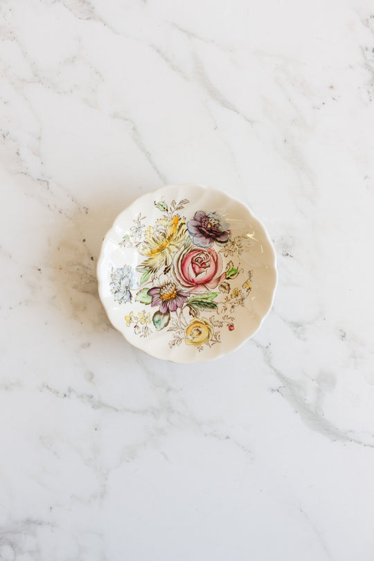 Johnson Bros “Sheraton” Dishware Set (circa 1944–1955)