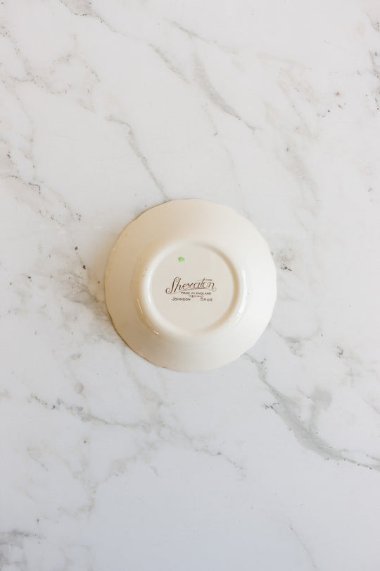 Johnson Bros “Sheraton” Dishware Set (circa 1944–1955)