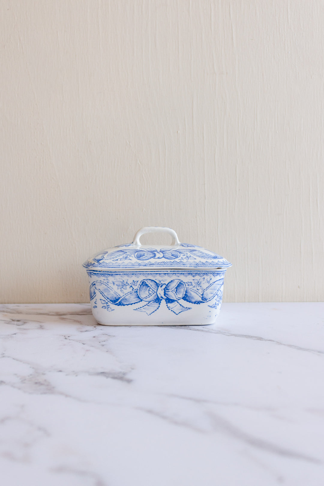 antique french Sarreguemines transferware covered soap dish