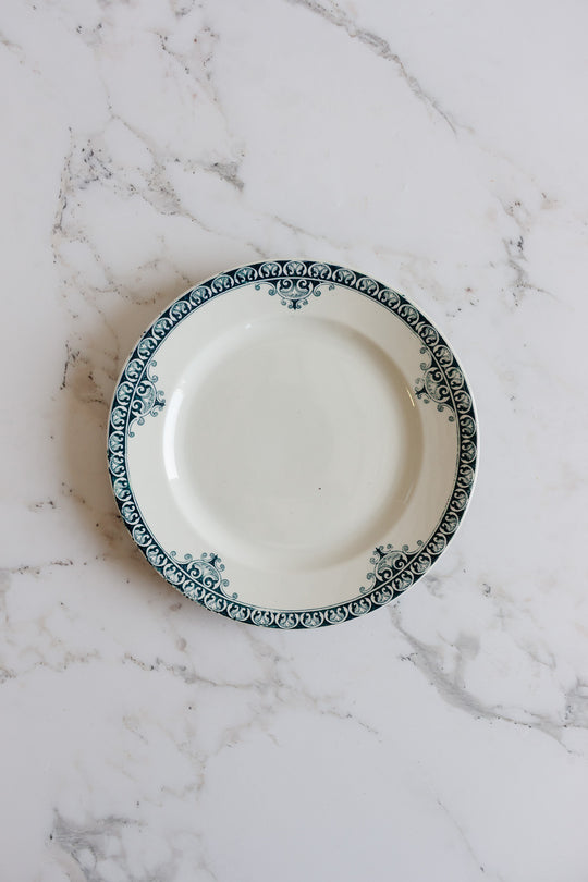 mix and match series of "assiettes dépareillées" - shades of blue
