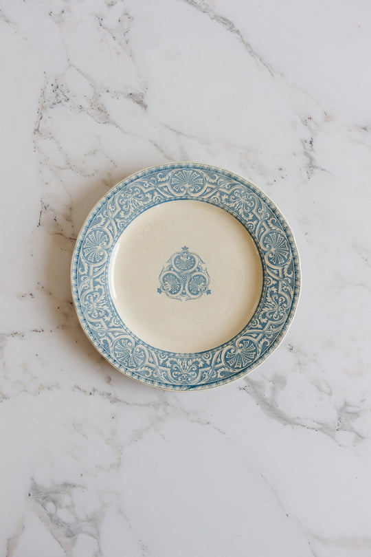 mix and match series of "assiettes dépareillées" - shades of blue