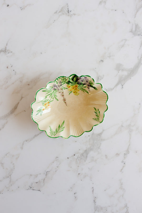 rare antique wedgwood hand painted scalloped bowl