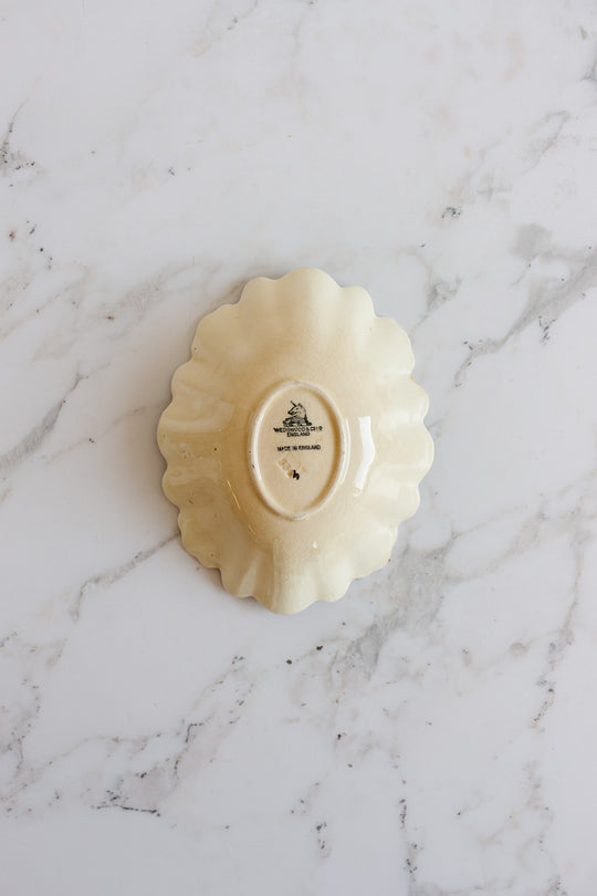 rare antique wedgwood hand painted scalloped bowl