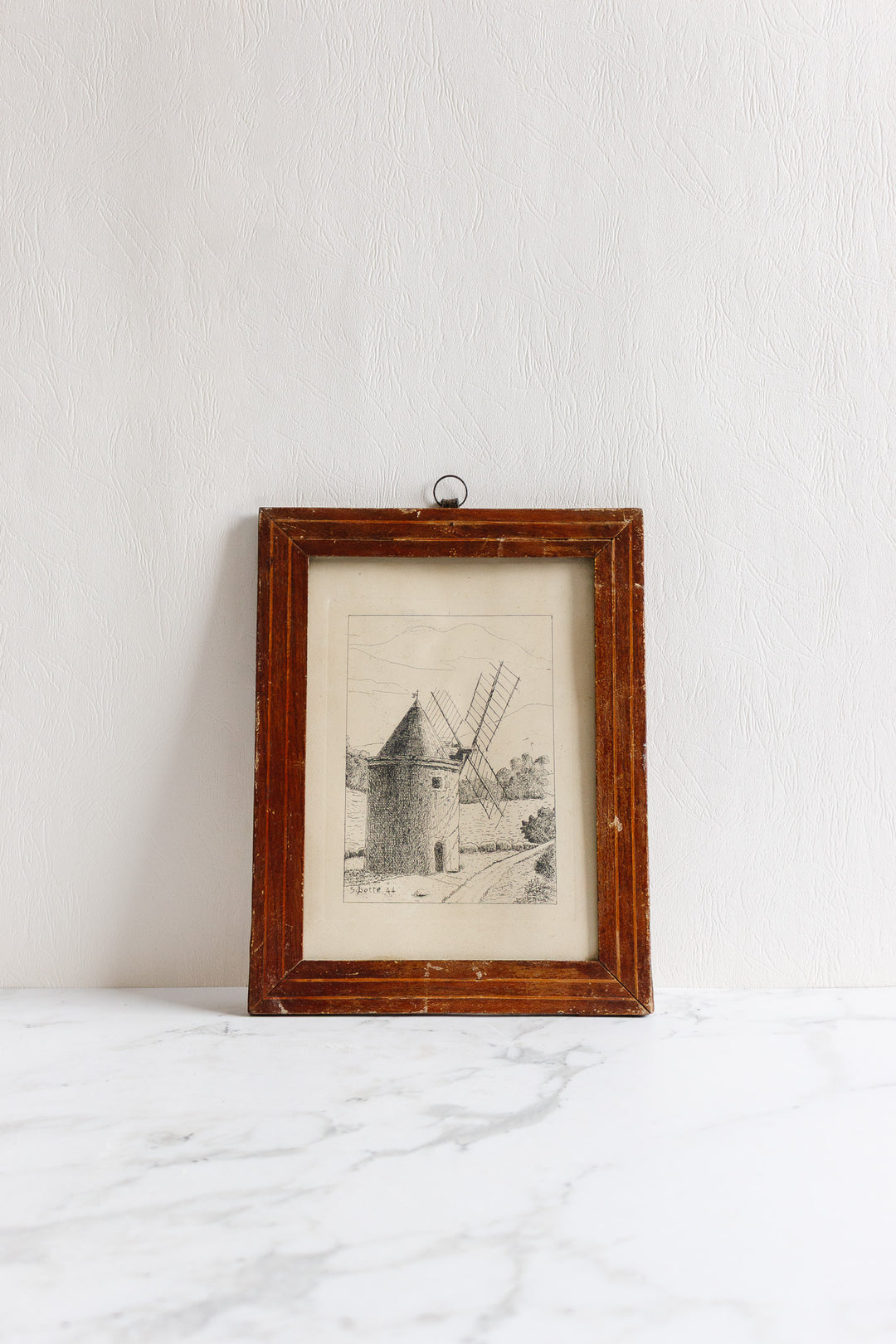 moulin à vent sur une colline