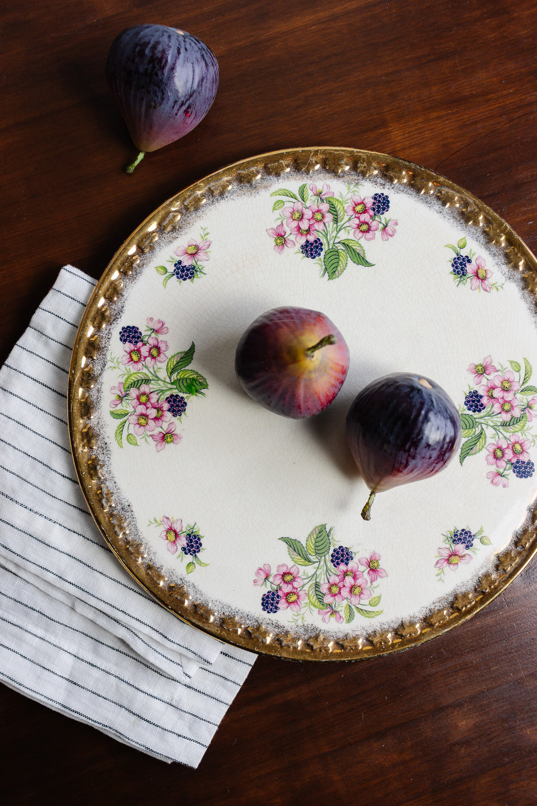 midcentury aynsley stoke on trent cake plate
