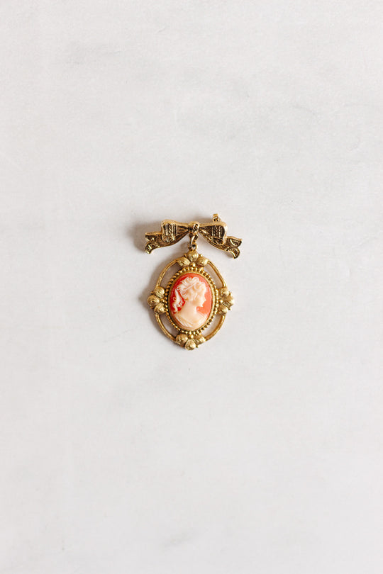 vintage English carved shell cameo brooch