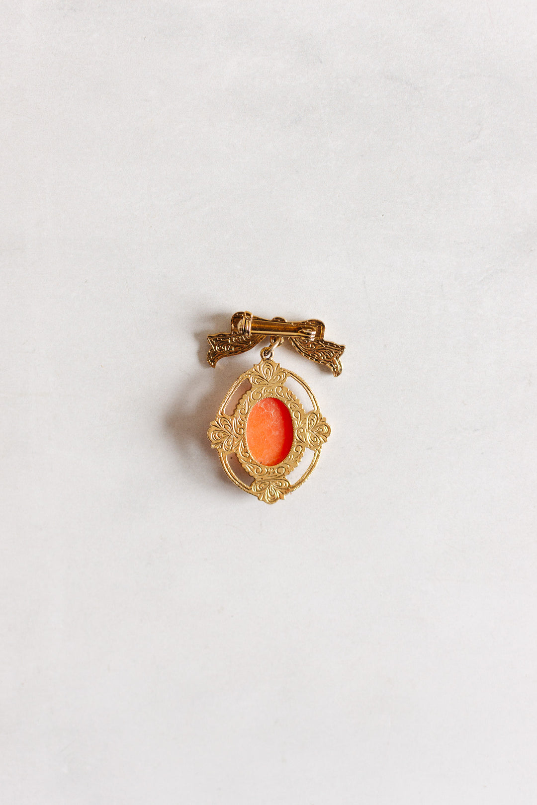 vintage English carved shell cameo brooch