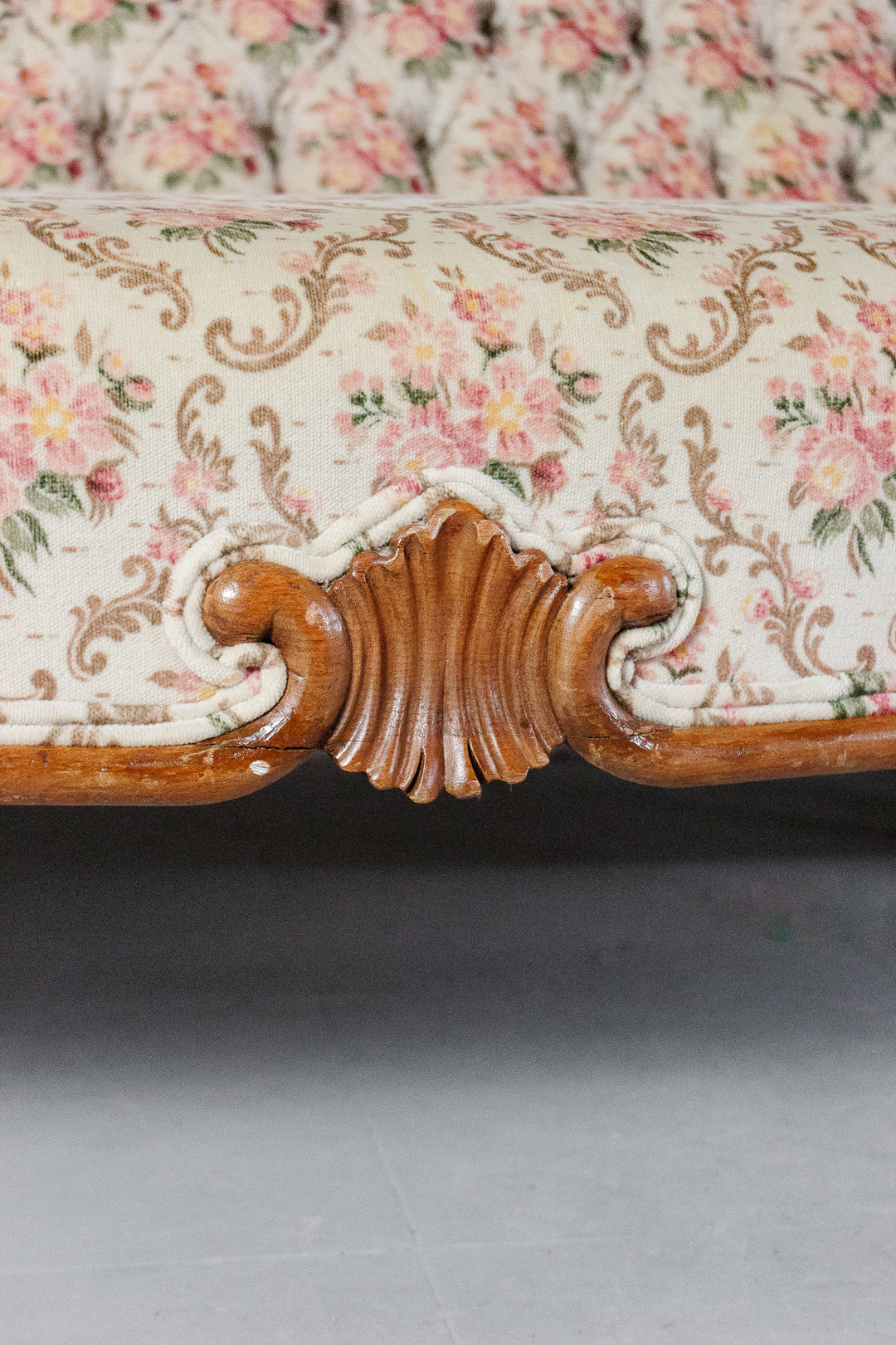 antique english double spoon button back settee