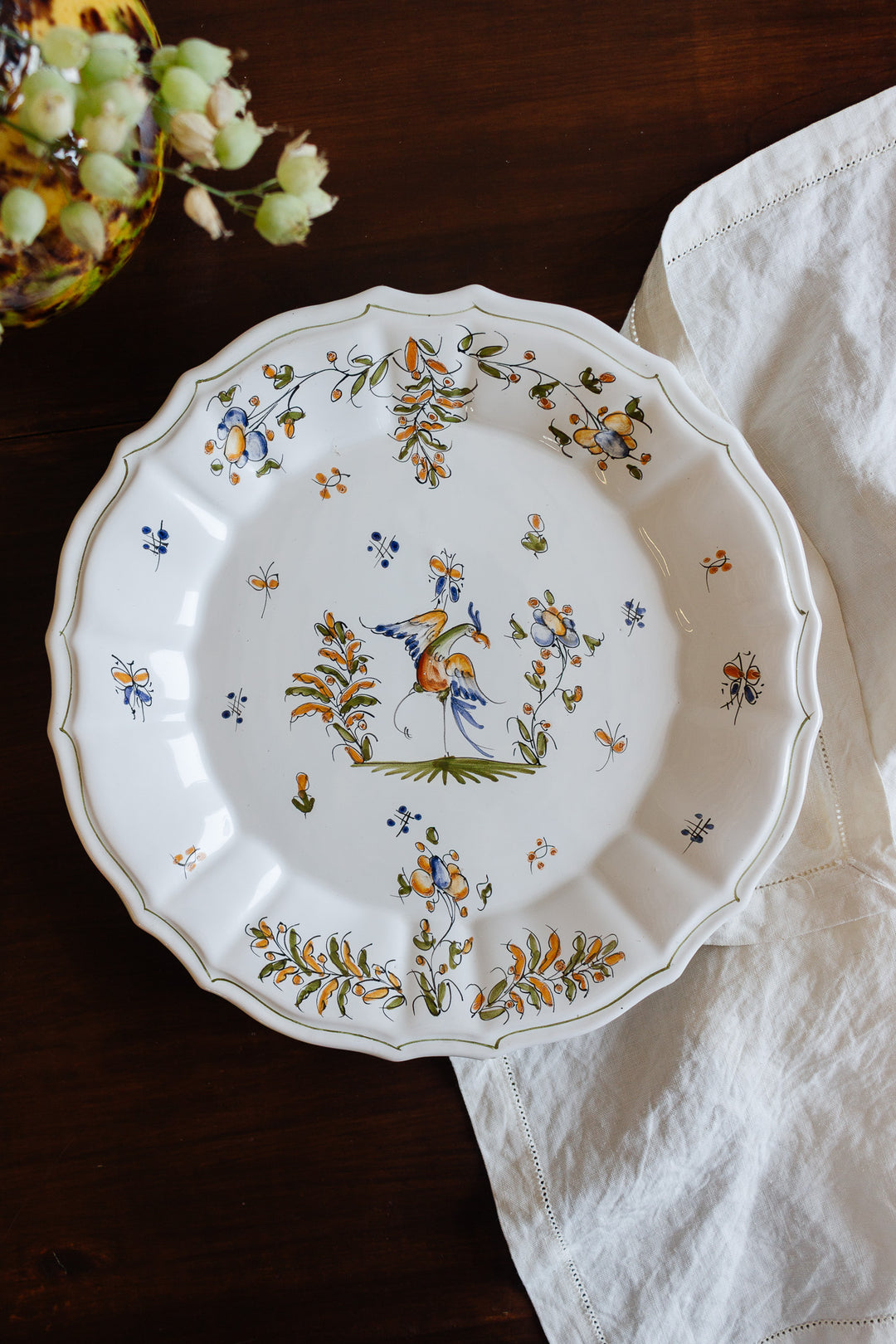 1970s hand painted french moustiers plate
