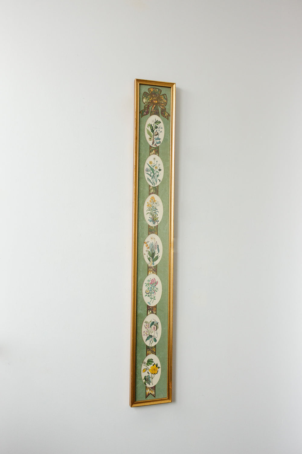 1970s vertical floral art