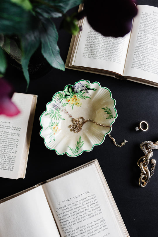 rare antique wedgwood hand painted scalloped bowl