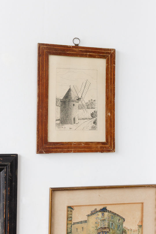 moulin à vent sur une colline