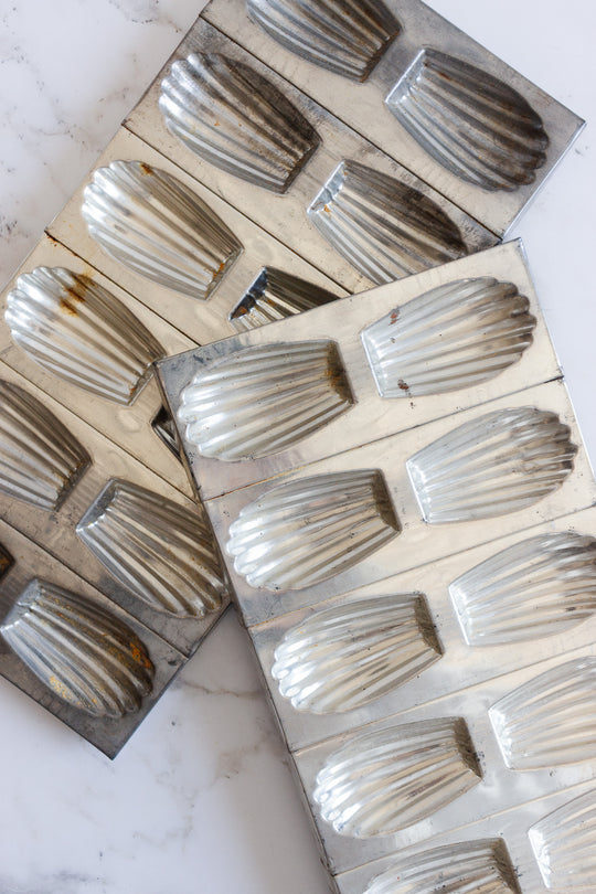 vintage french boulangerie madeleine tray