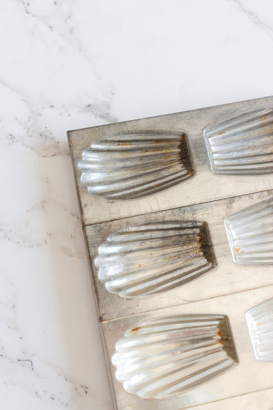 vintage french boulangerie madeleine tray