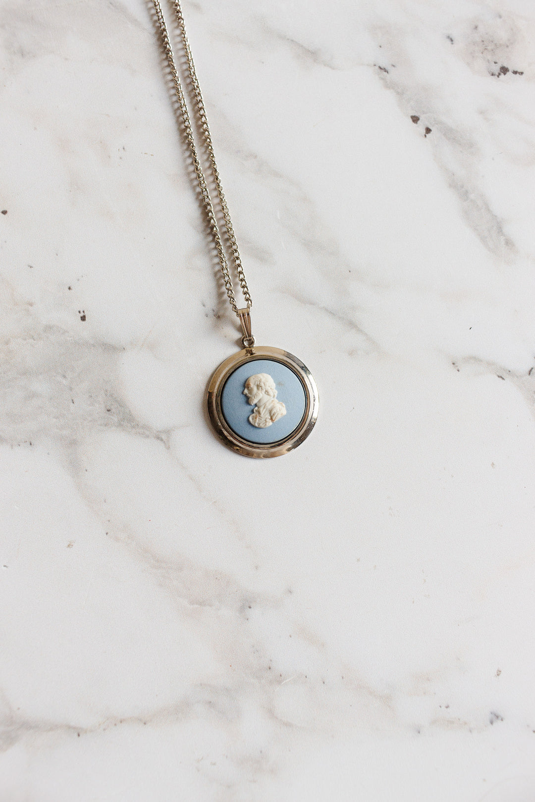 vintage wedgewood Shakespeare jasperware necklace