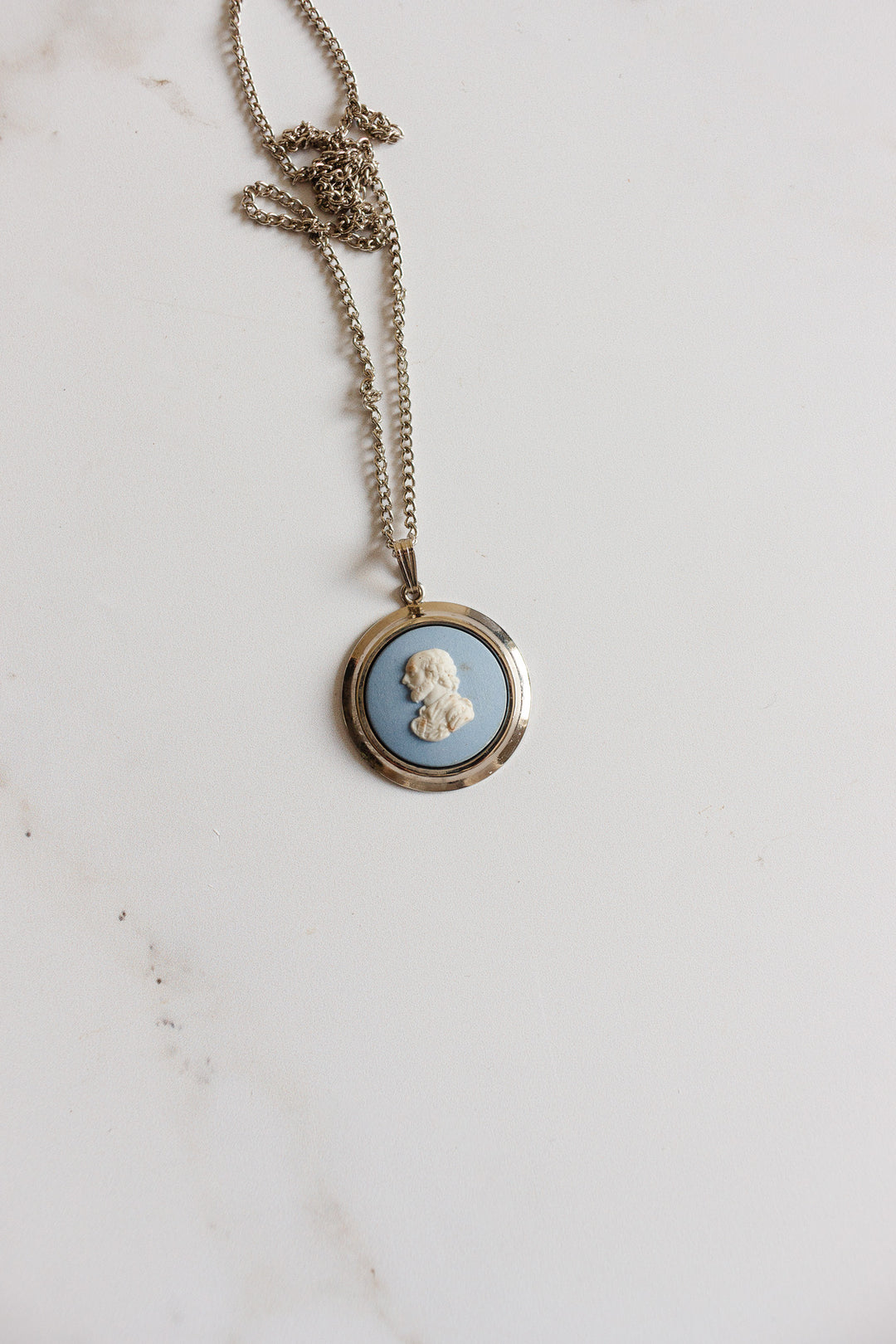 vintage wedgewood Shakespeare jasperware necklace