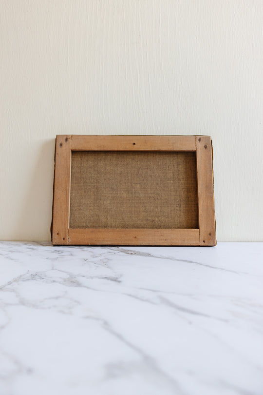 la colline au bord de la rivière