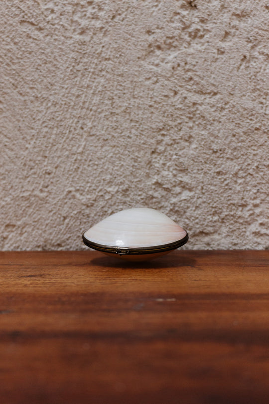 vintage french coquillage trinket box
