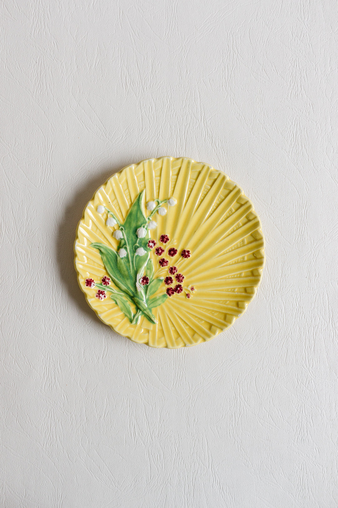 1950s schramberg majolica dessert plates, set of 6 (+1 spare)