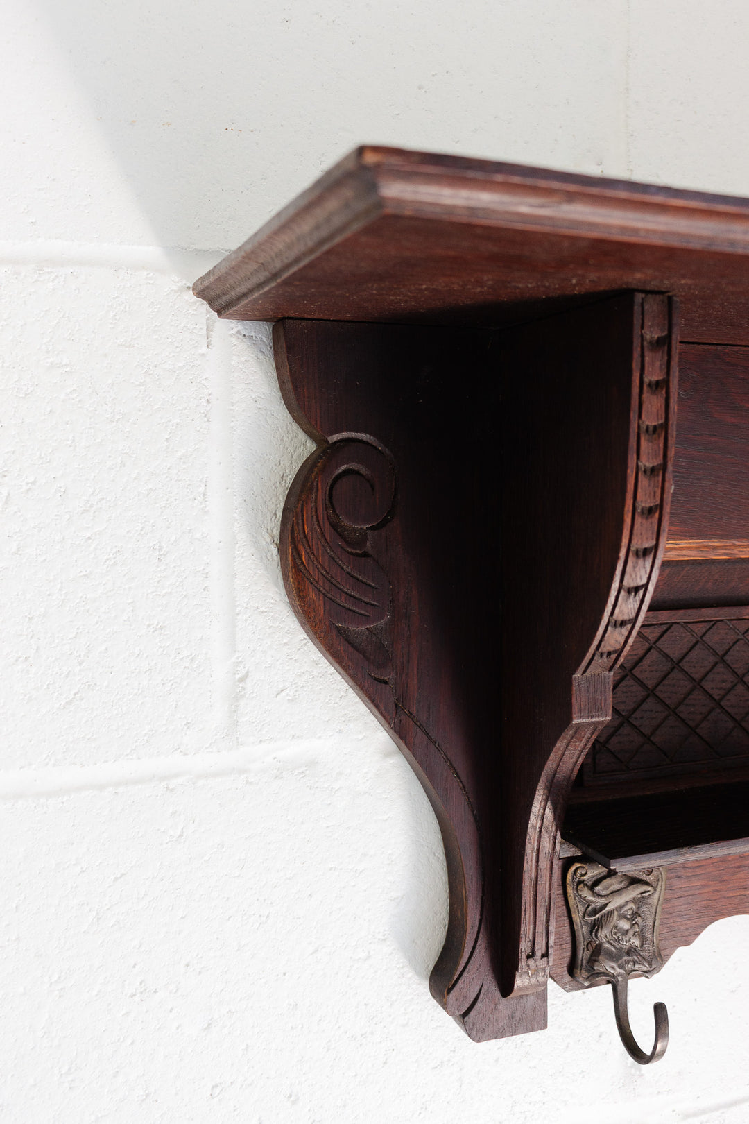 19th century French Renaissance entryway shelf with bronze hooks