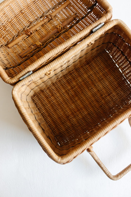 vintage french sewing basket
