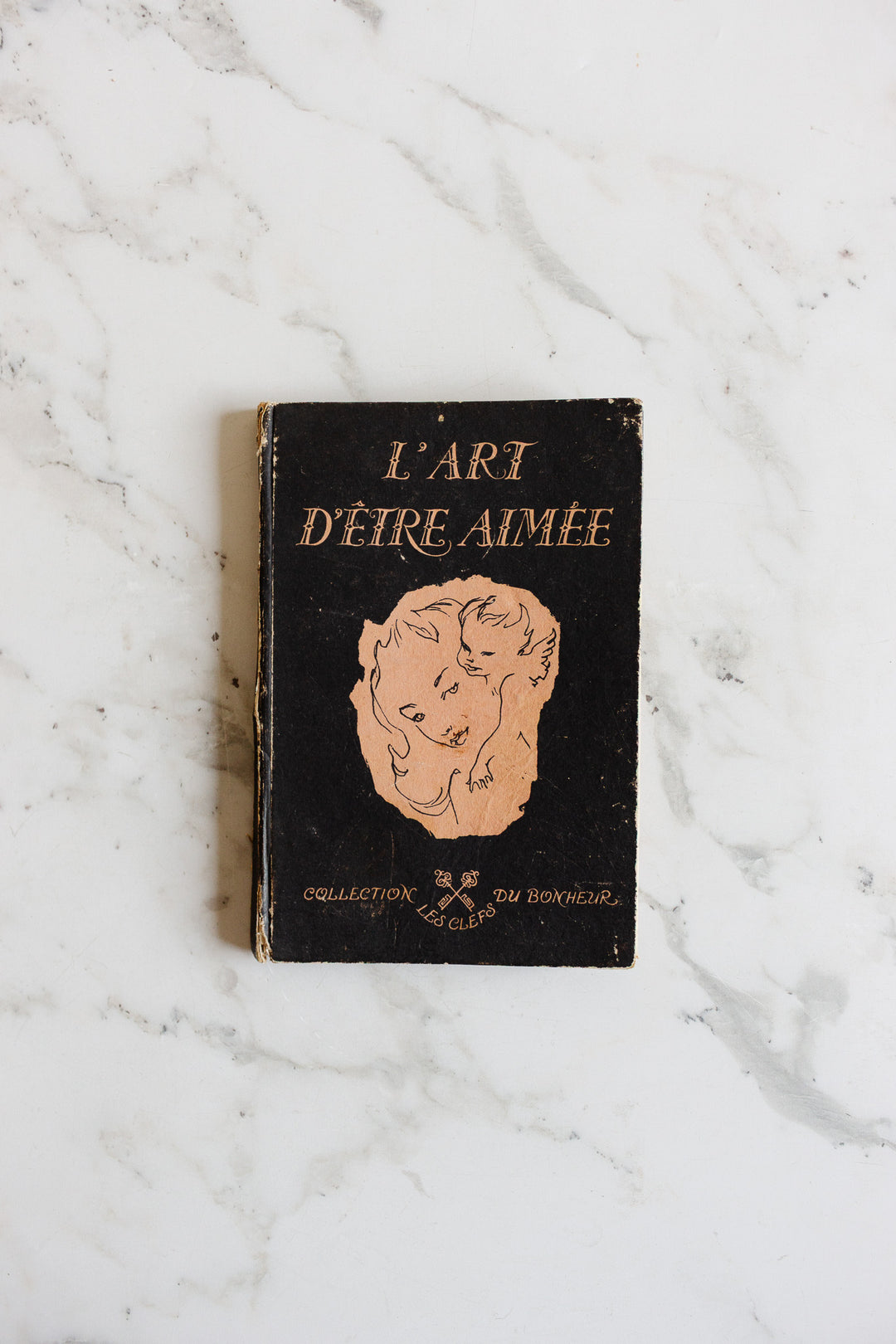 "l'art d'être aimée" french book dated 1948