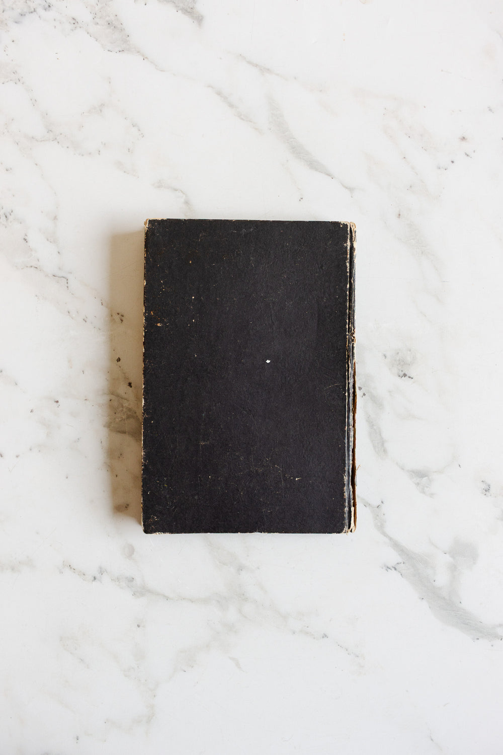 "l'art d'être aimée" french book dated 1948