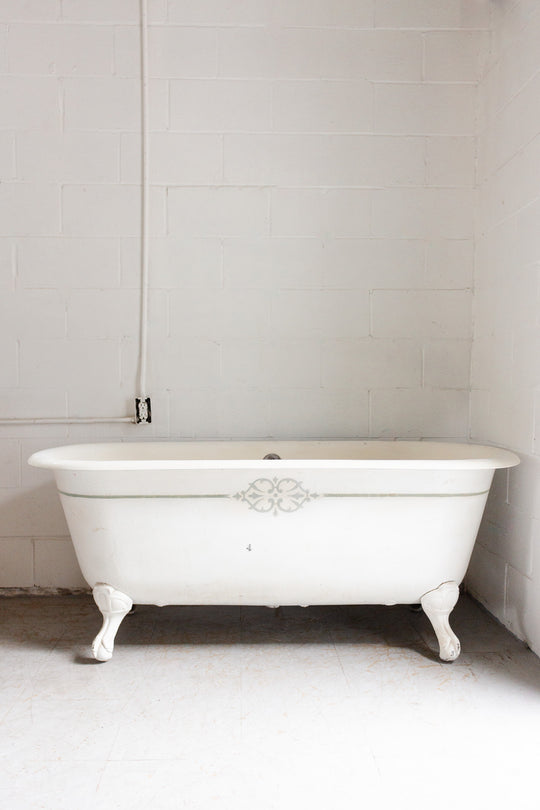 1950s french roll top enamel cast iron clawfoot tub