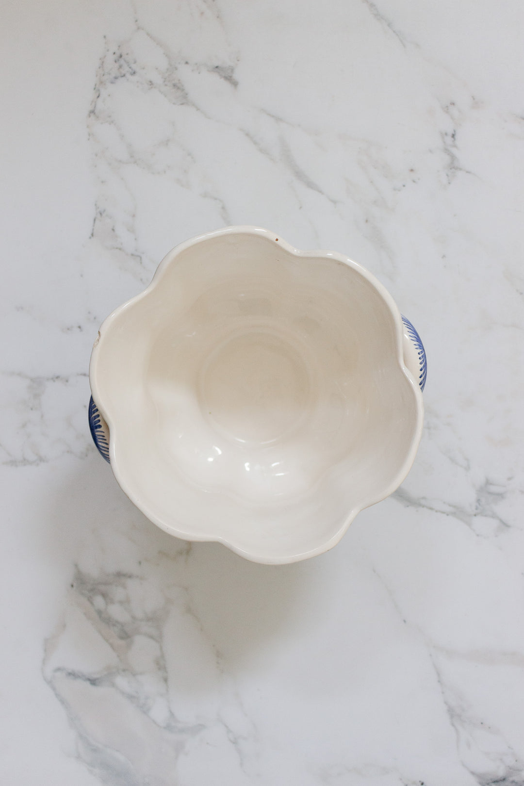 large vintage french moustiers "cache-pot"