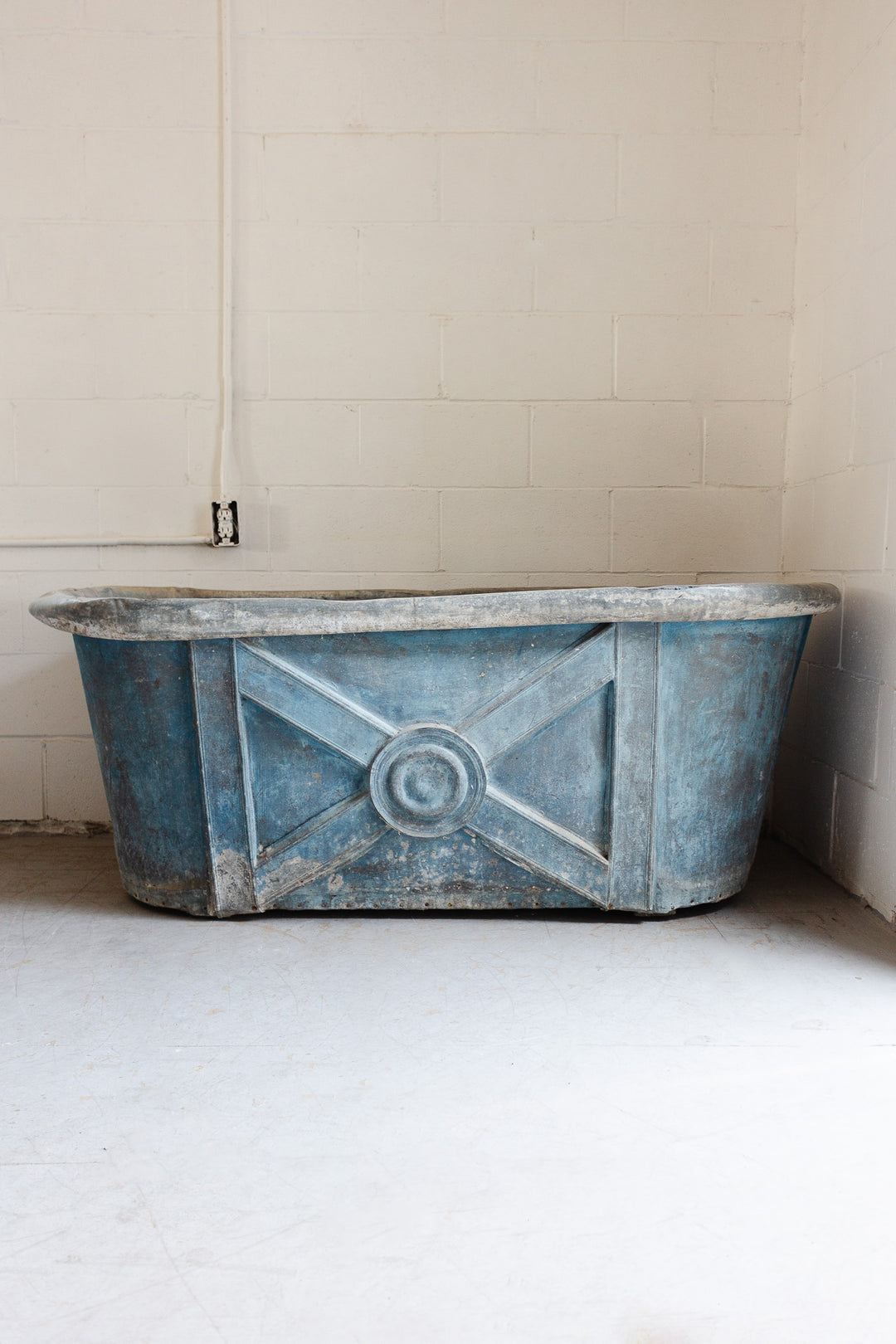 19th century French zinc tub i