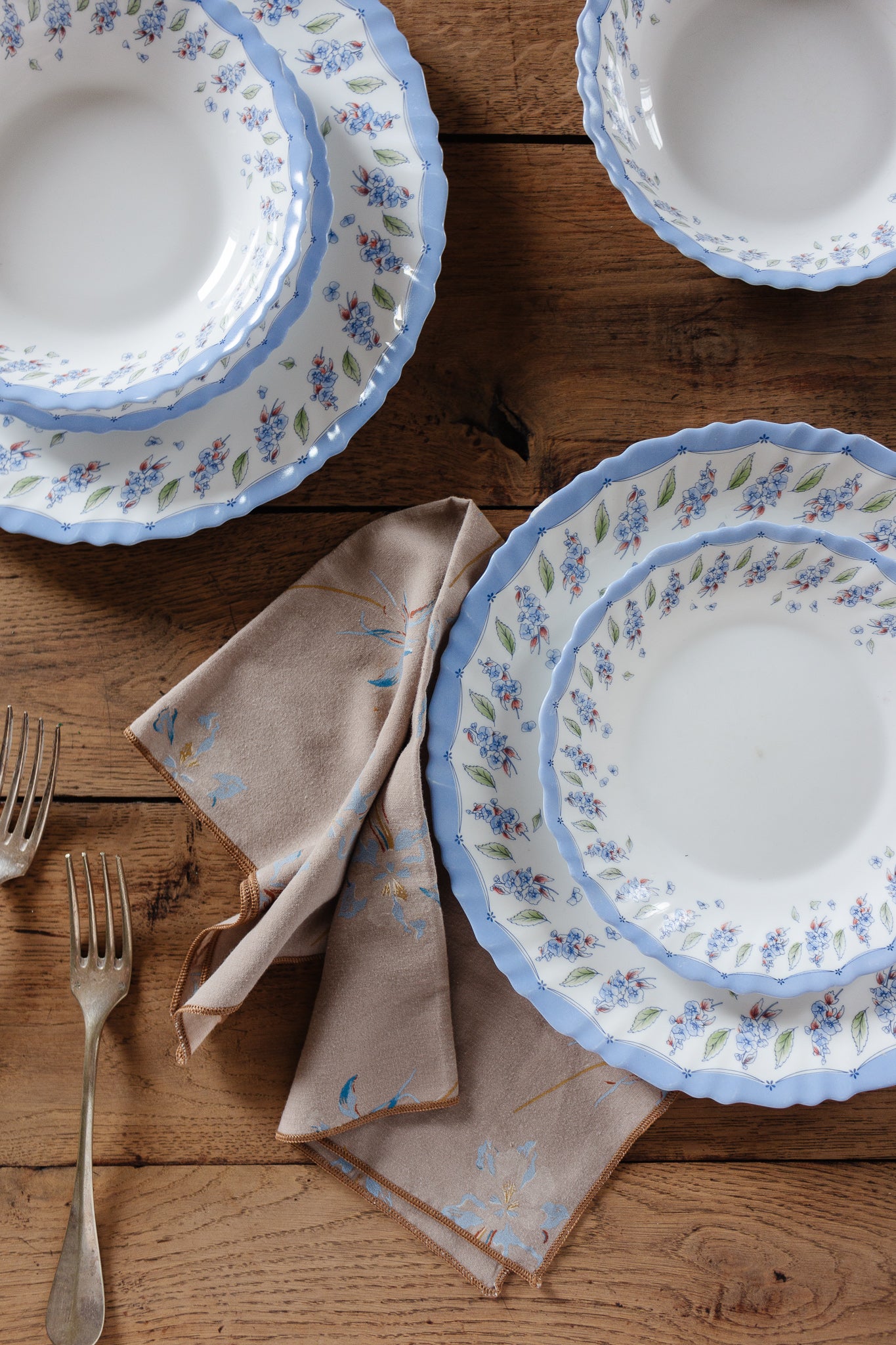 set of 10 midcentury arcopal France floral dish set – Joliette