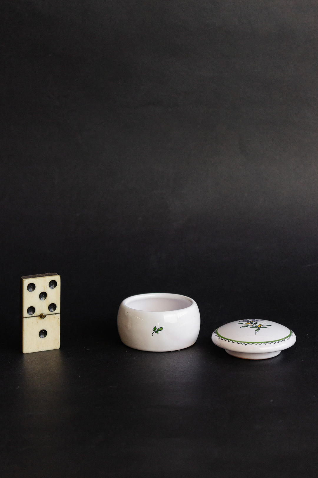 vintage french moustiers ring box