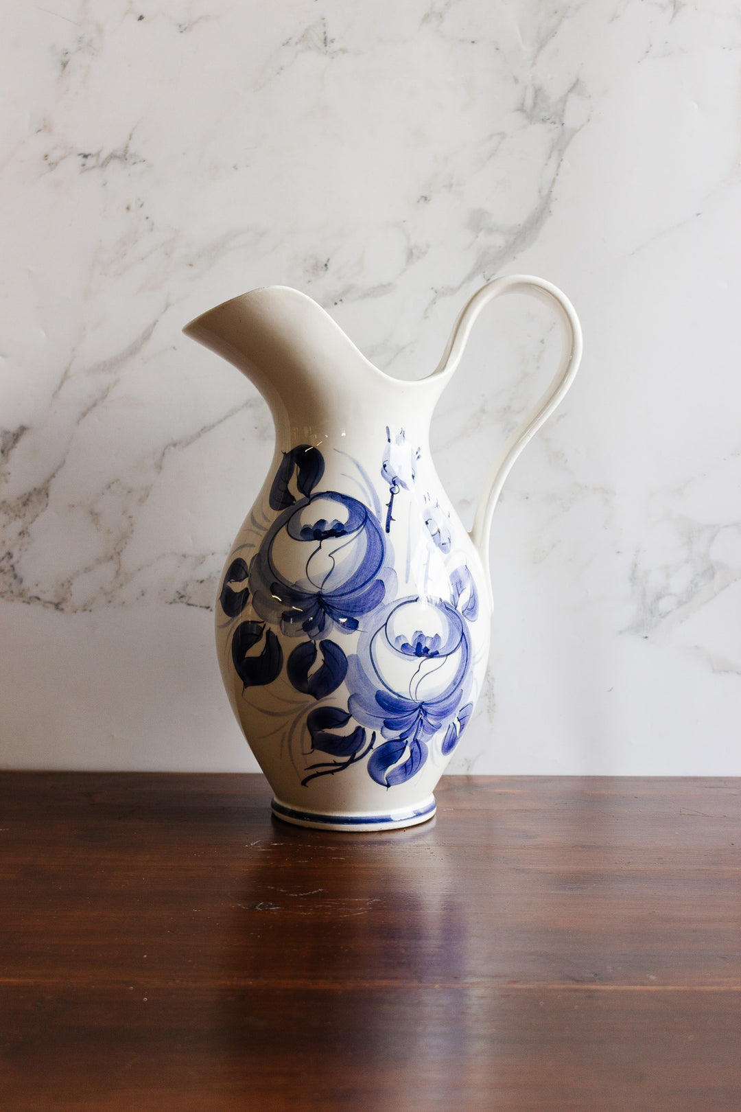 vintage italian handpainted blue and white pitcher