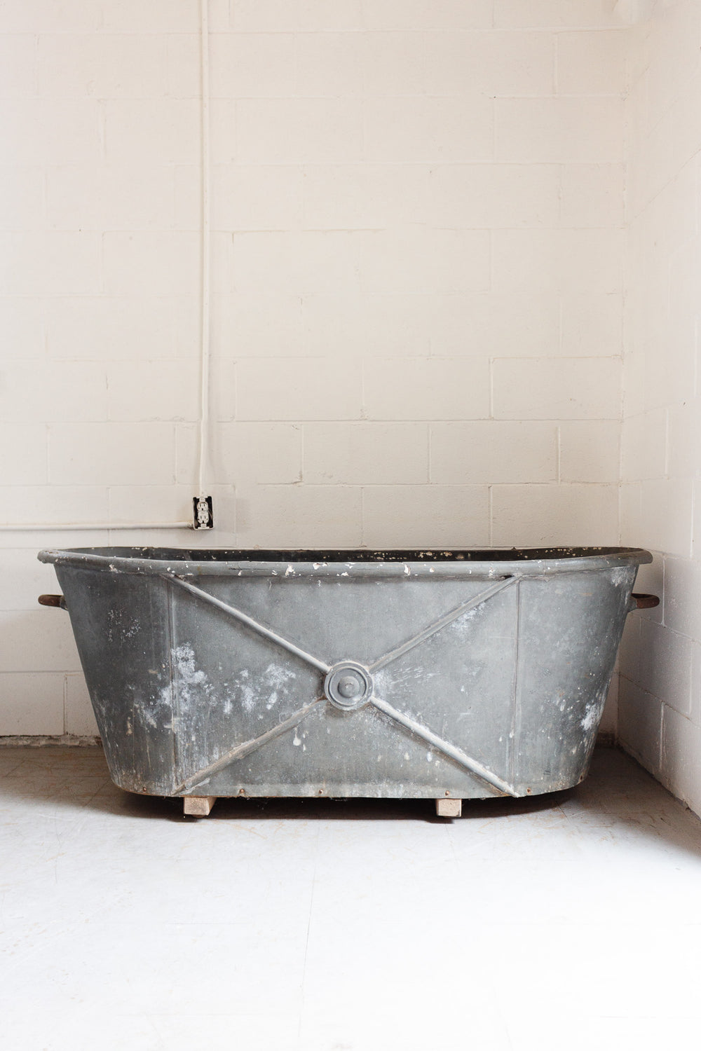 19th century French zinc tub