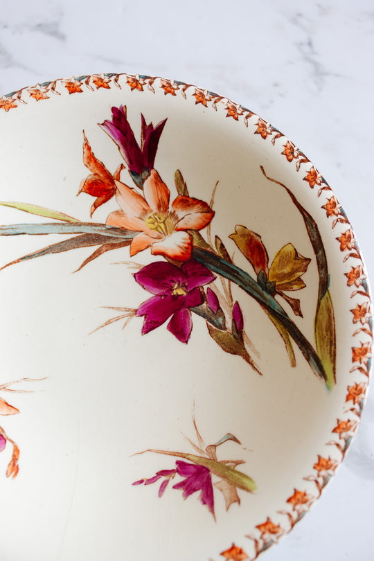 turn of the century porcelaine opaque de gien "glaïeul" polychrome compotier