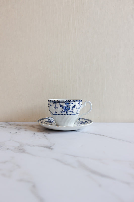 vintage johnson bros "indie" blue and white tea cup