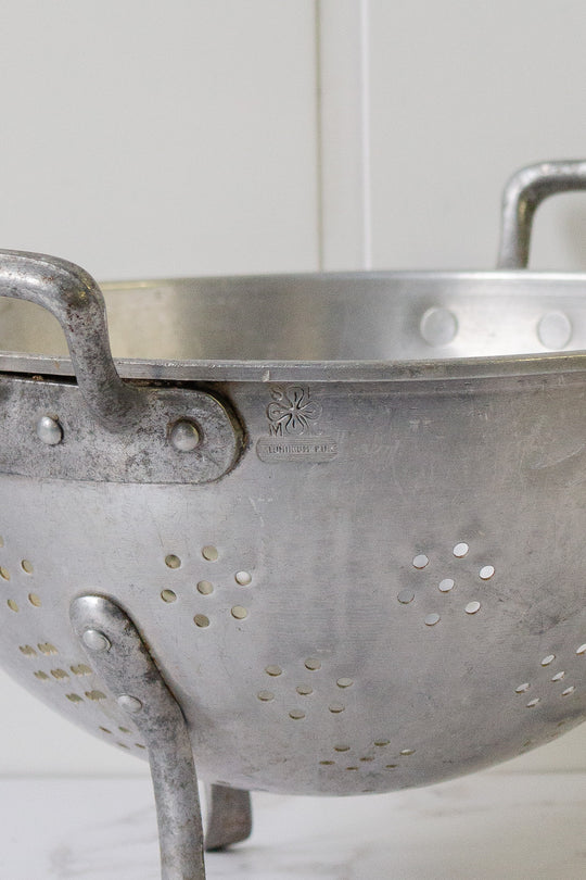 vintage french freestanding "aluminum pur" kitchen colander
