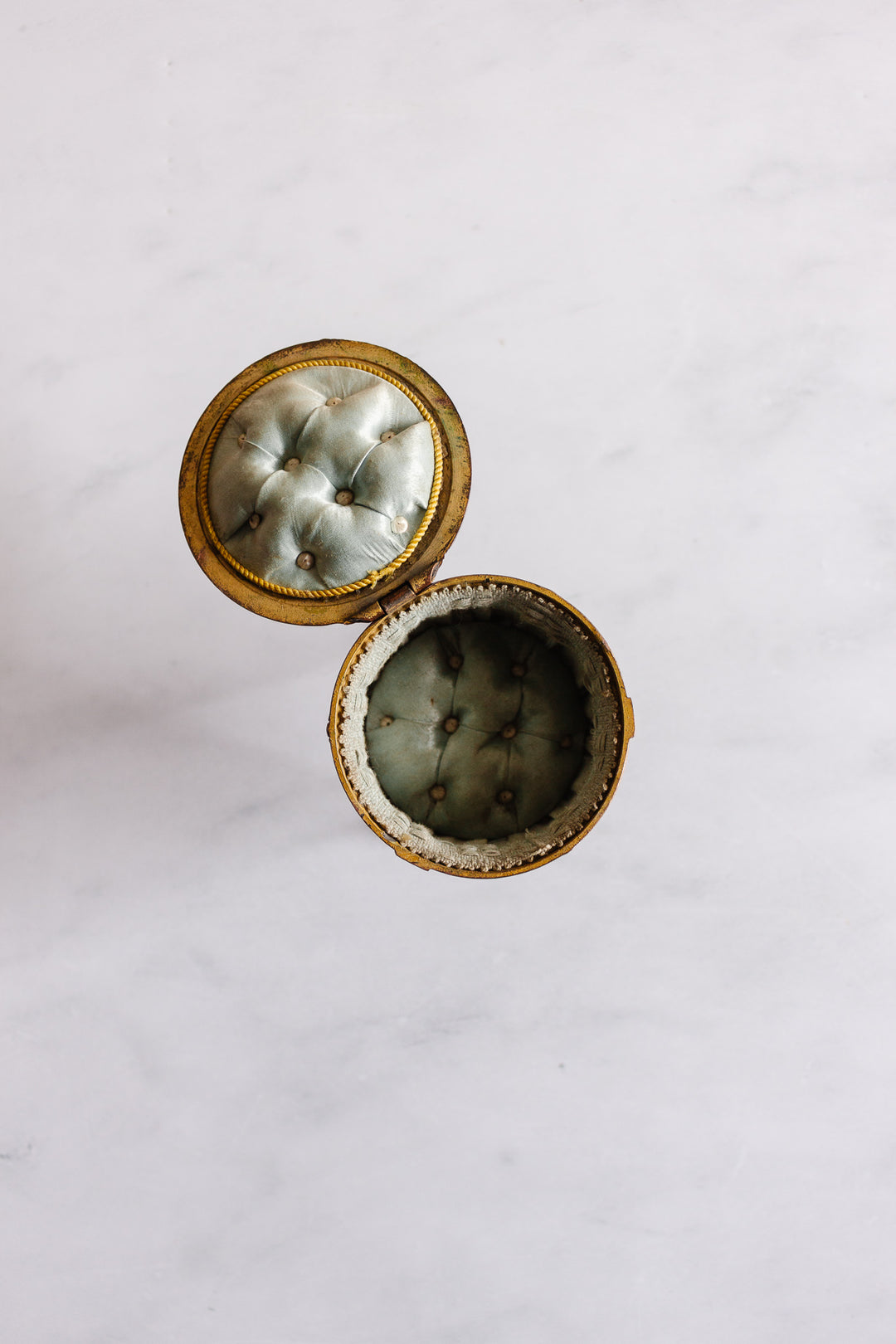 turn of the century gilt ormolu belle epoque bijoux casket with medallion