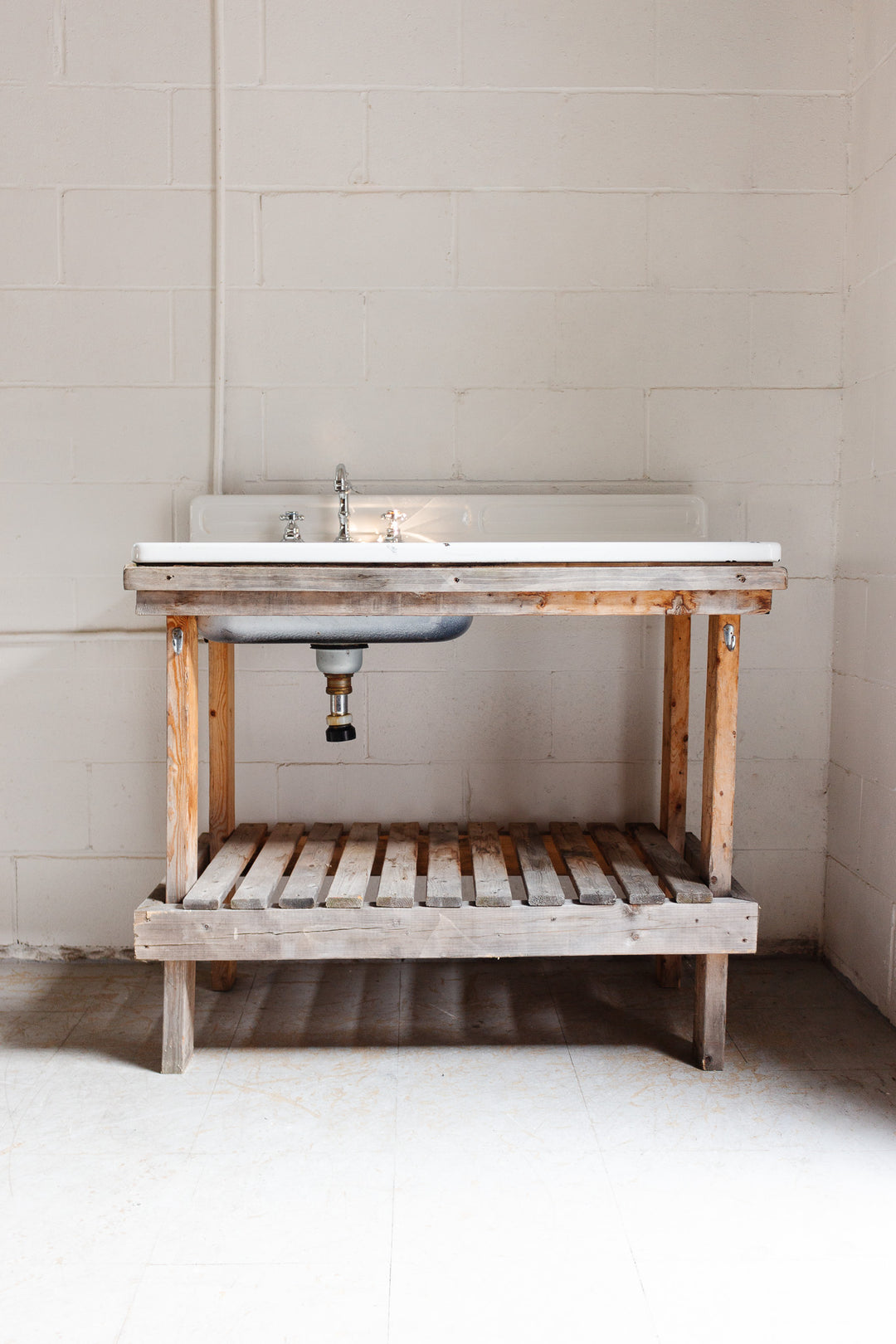 vintage enamel farmhouse sink