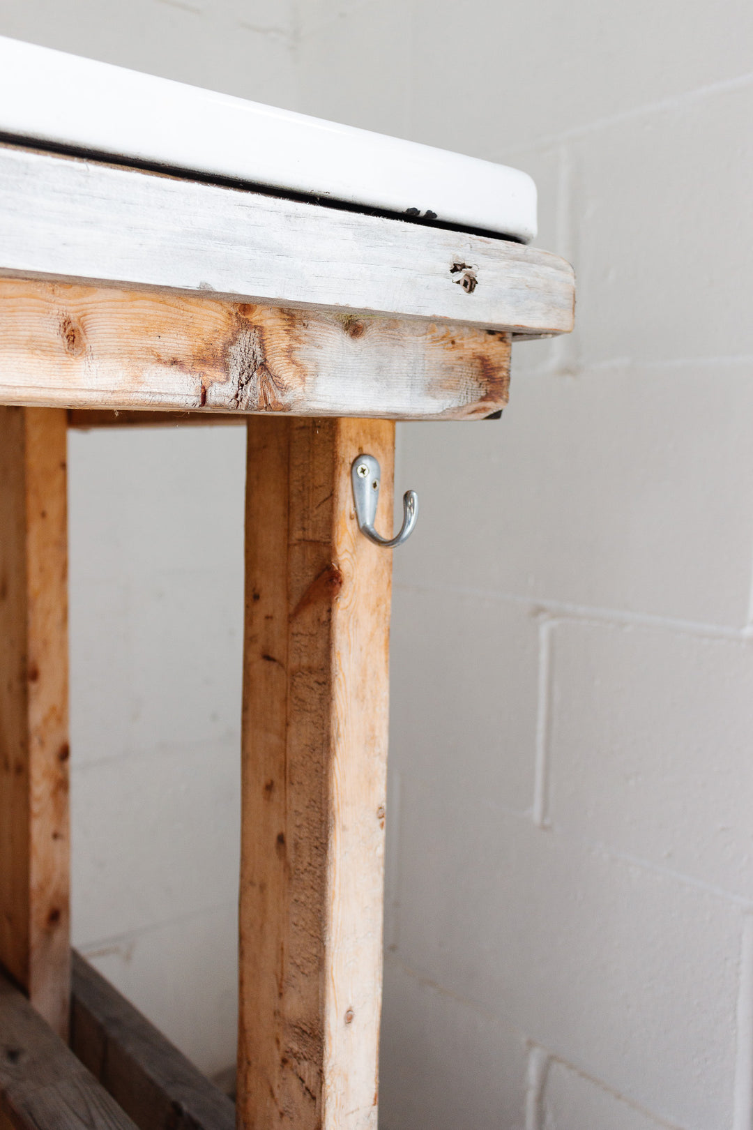 vintage enamel farmhouse sink