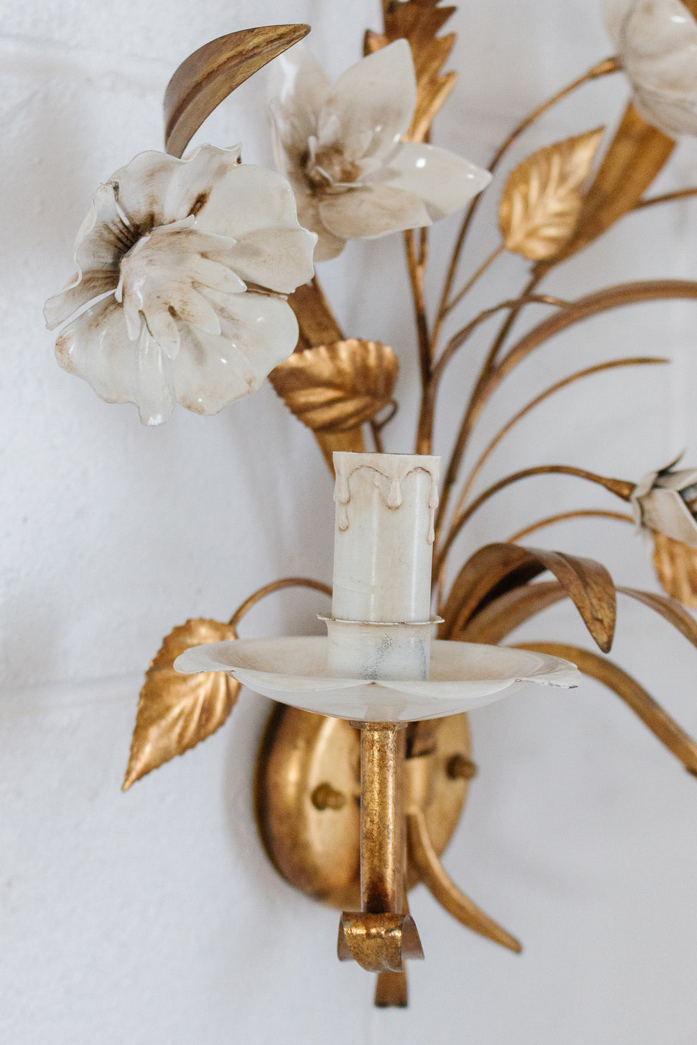 1970s French regency toleware sconce fixture