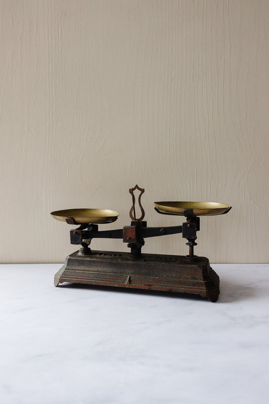 turn of the century French cast iron and brass shop scale
