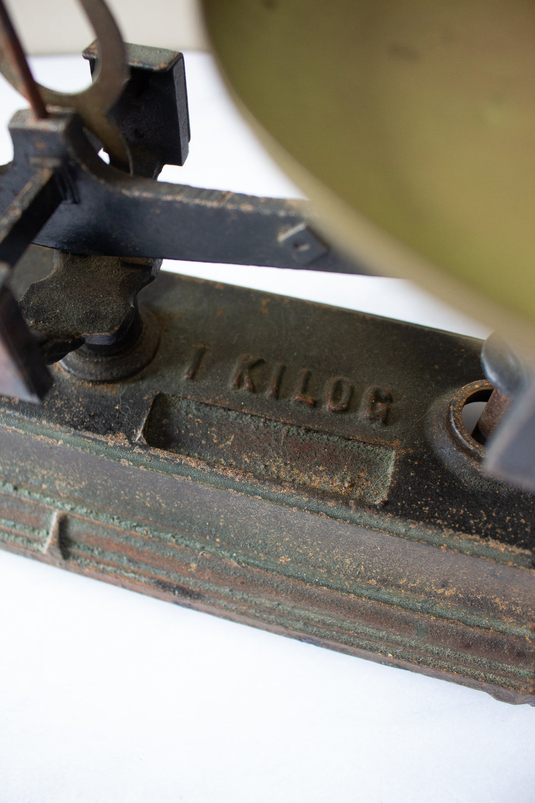 turn of the century French cast iron and brass shop scale