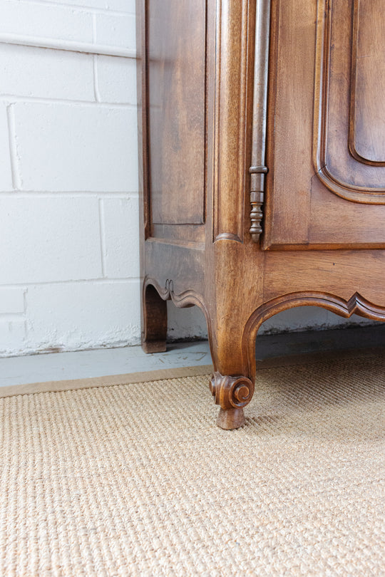 1930s French Louis XV style walnut sideboard