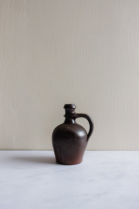 medium stoneware jug with handle