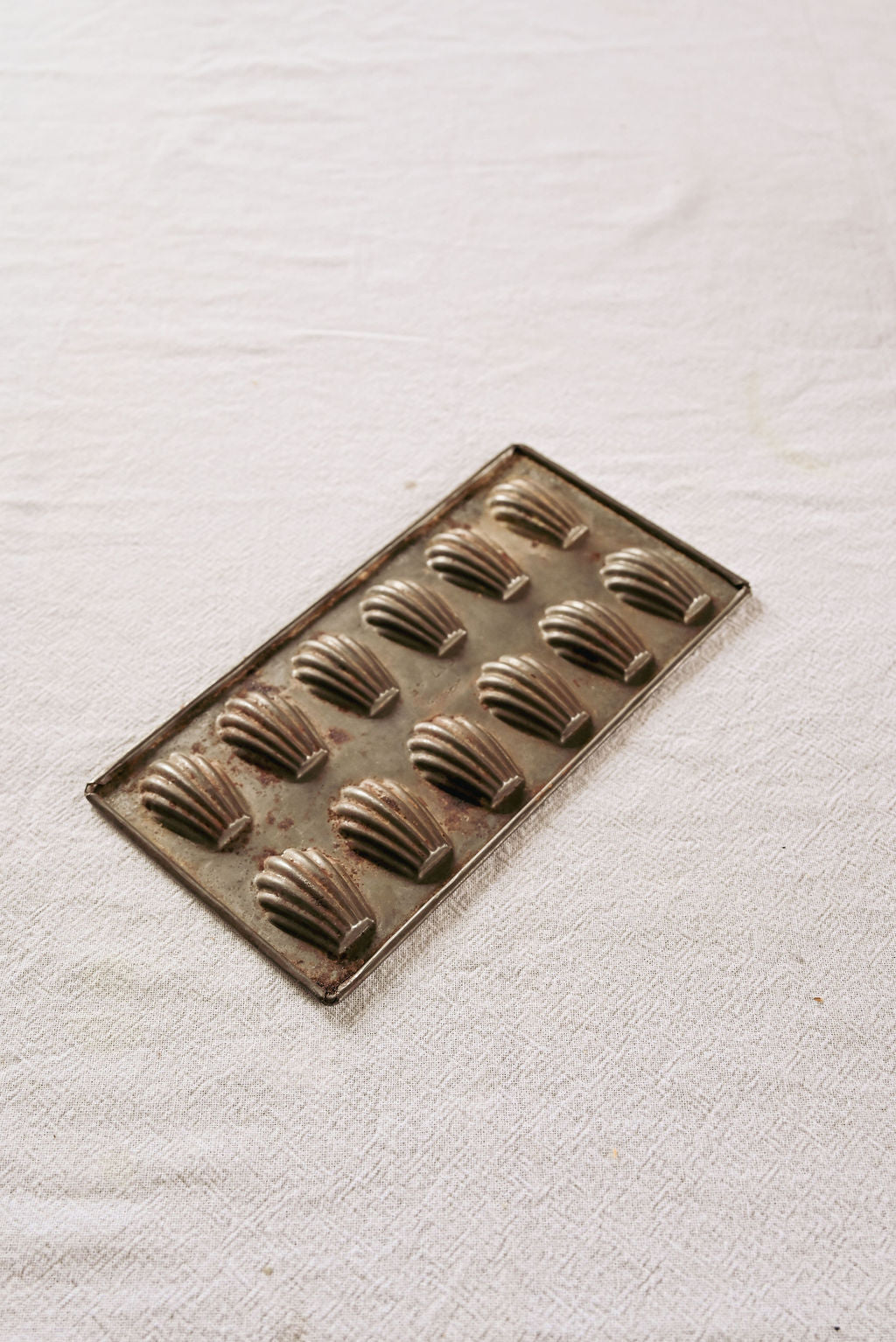 vintage french petite madeleine mould