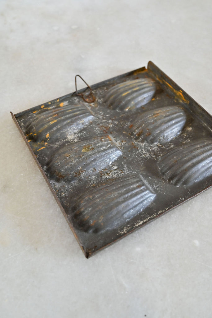vintage french madeleine mould i Joliette