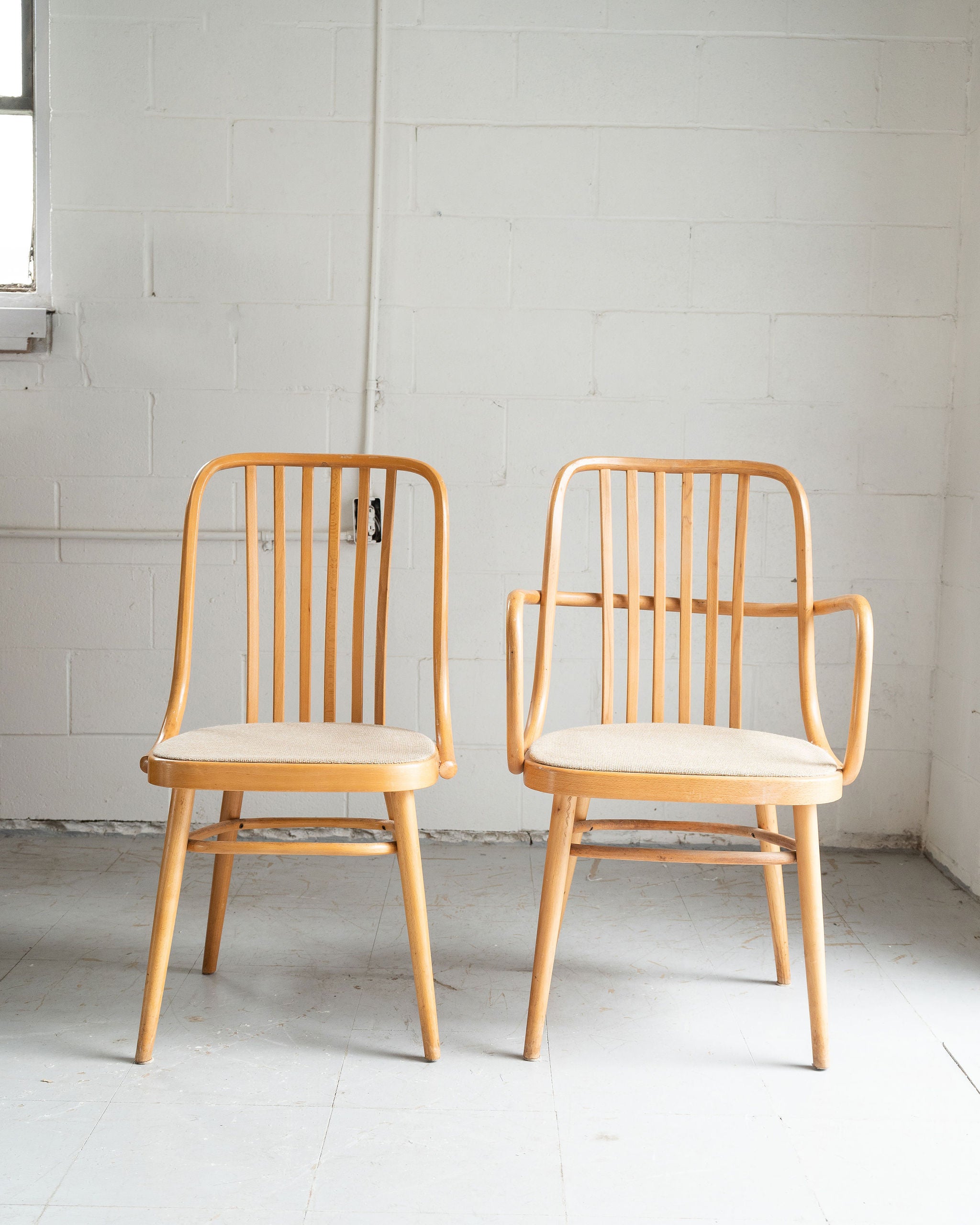 DREVOUNIA　チェコ製ヴィンテージチェアー vintage ligna drevounia bentwood chairs, set of 4 – Joliette