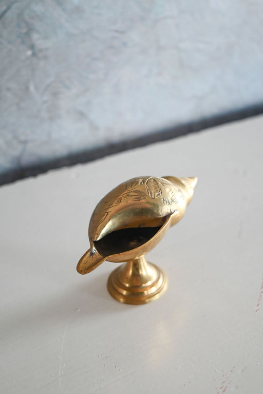 vintage french brass shell "cendrier"
