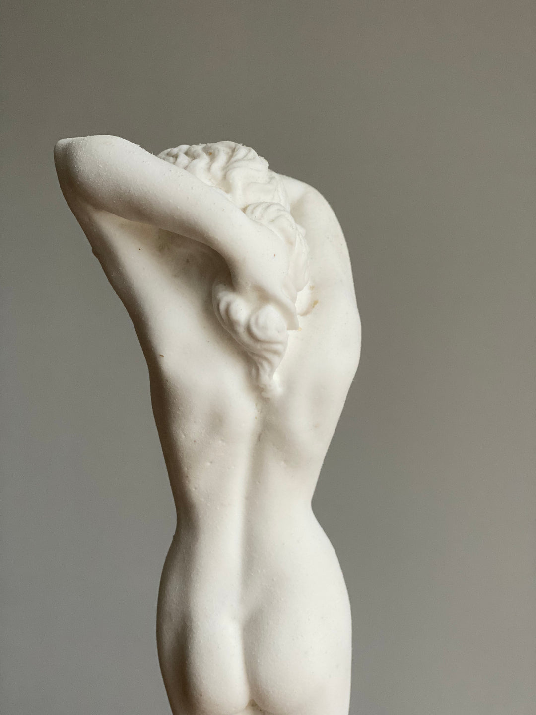 “femme nue” en porcelaine